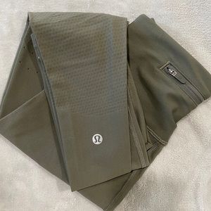 Lululemon leggings, size 2, like new